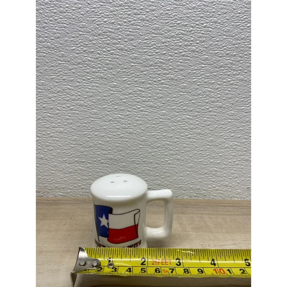 Vintage Dont Mess With Texas White Salt Shaker Travel Souvenir